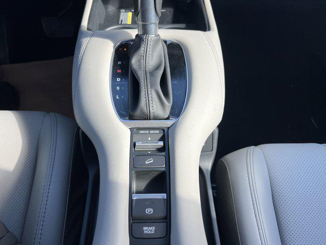 Photo of 2025 Lunar Silver Metallic Honda HR-V