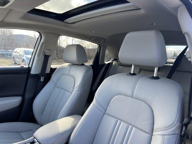 Photo of 2025 Lunar Silver Metallic Honda HR-V