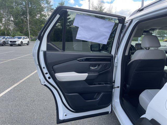 Photo of 2026 PLATNIUM Honda Passport