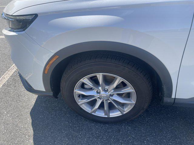 Photo of 2025 Platinum White Pearl Honda CR-V