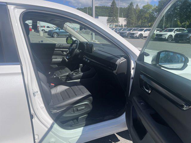 Photo of 2025 Platinum White Pearl Honda CR-V
