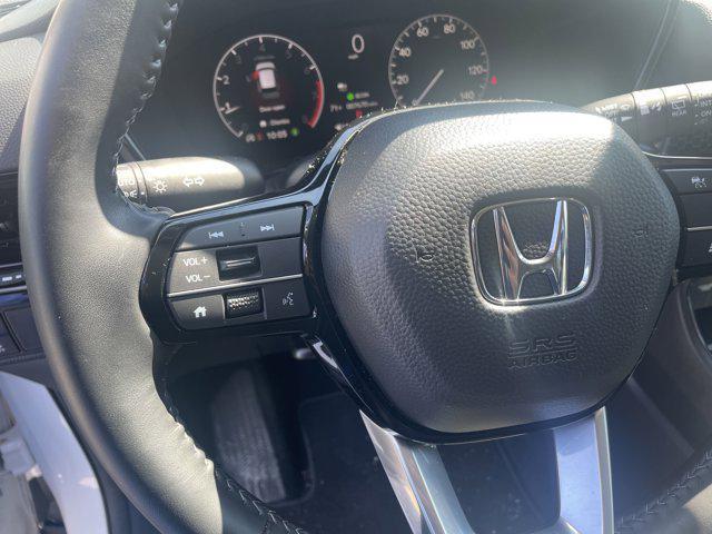 Photo of 2025 Platinum White Pearl Honda CR-V