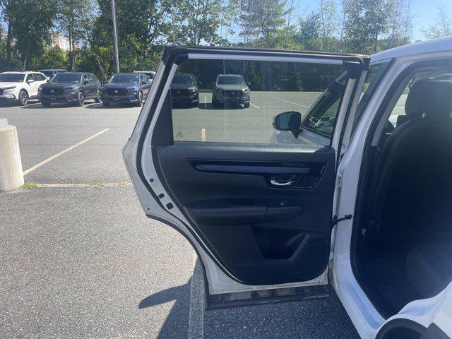 Photo of 2025 Platinum White Pearl Honda CR-V