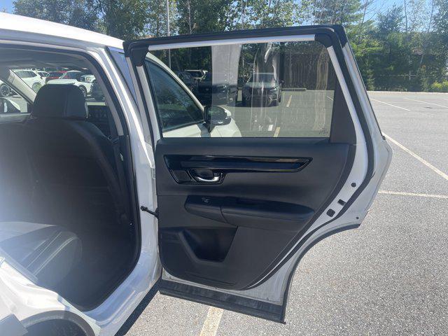 Photo of 2025 Platinum White Pearl Honda CR-V