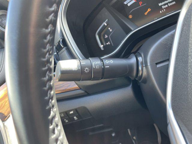 Photo of 2022 Platinum White Pearl Honda CR-V