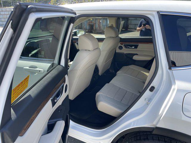 Photo of 2022 Platinum White Pearl Honda CR-V