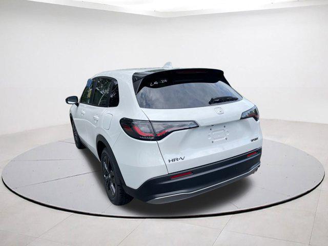 Photo of 2026 Platinum White Pearl Honda HR-V