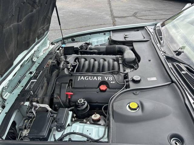 Photo of 2001 Blue Jaguar XJ