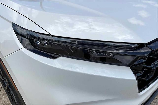 Photo of 2026 Platinum White Pearl Honda CR-V Hybrid
