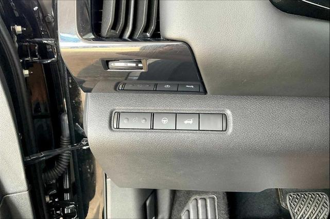 Photo of 2024 Super Black Nissan Pathfinder