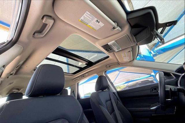 Photo of 2024 Super Black Nissan Pathfinder