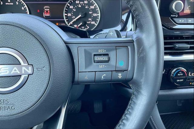 Photo of 2024 Super Black Nissan Pathfinder
