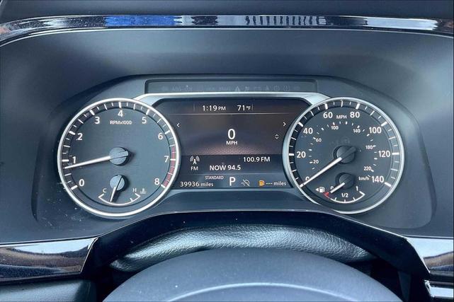 Photo of 2024 Super Black Nissan Pathfinder