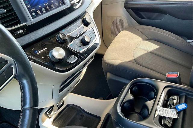 Photo of 2019 Velvet Red Pearlcoat Chrysler Pacifica