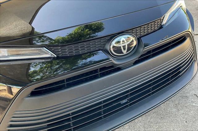 Photo of 2024 Midnight Black Metallic Toyota Corolla