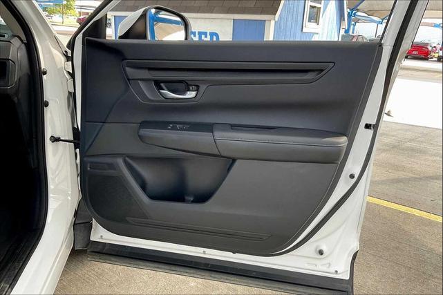 Photo of 2024 Platinum White Pearl Honda CR-V