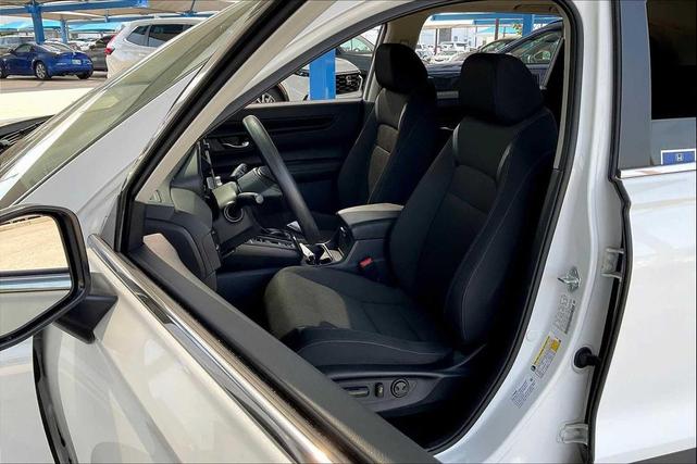 Photo of 2024 Platinum White Pearl Honda CR-V