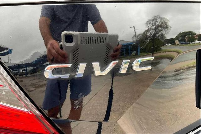 Photo of 2019 Crystal Black Pearl Honda Civic