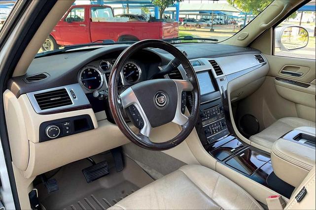 Photo of 2012 White Diamond Tricoat Cadillac Escalade