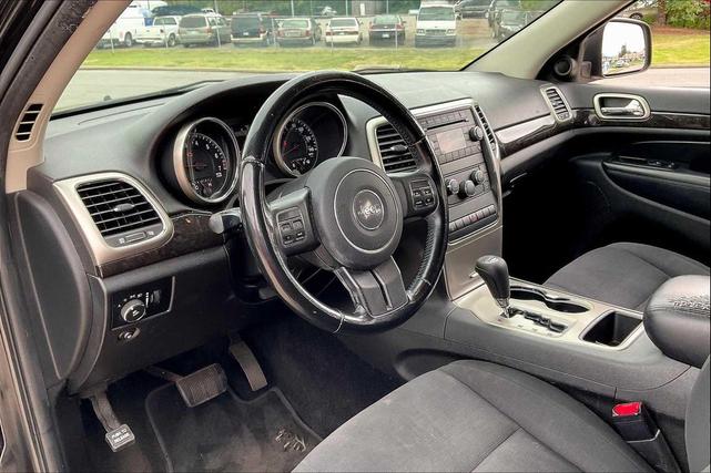 Photo of 2012 Brilliant Black Crystal Pearlcoat Jeep Grand Cherokee