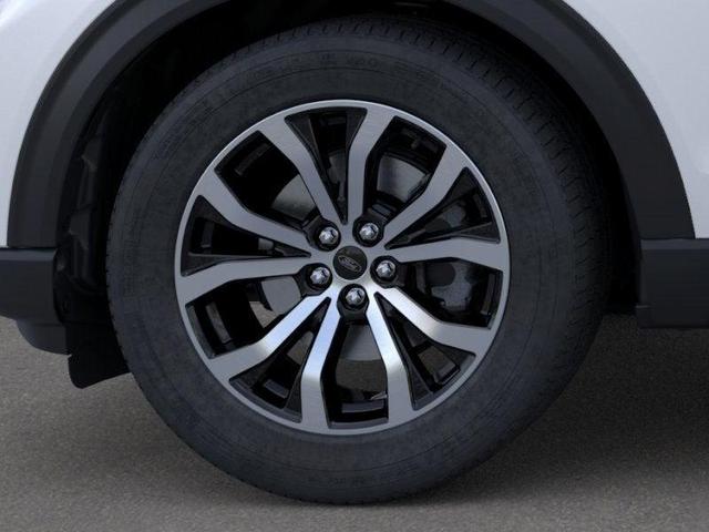 Photo of 2025 Star White Ford Explorer