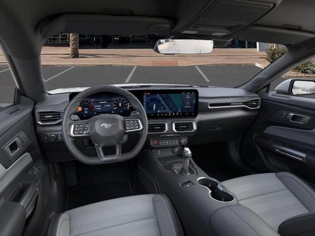 Photo of 2025 Silver Metallic Ford Mustang
