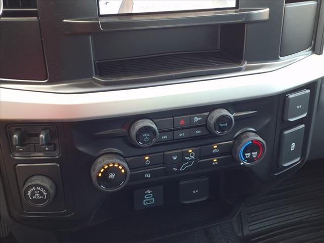 Photo of 2025 Oxford White Ford F-250