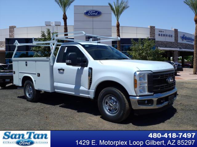 Photo of 2025 Oxford White Ford F-250