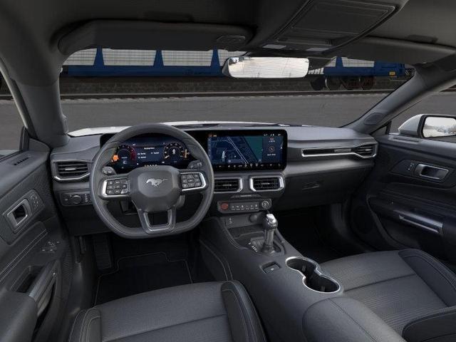 Photo of 2025 Silver Metallic Ford Mustang