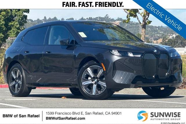Photo of 2026 Dark Graphite Metallic BMW iX