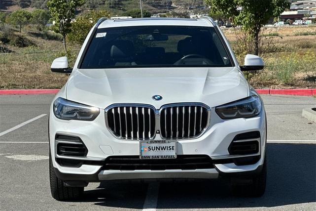 Photo of 2023 Mineral White Metallic BMW X5 PHEV