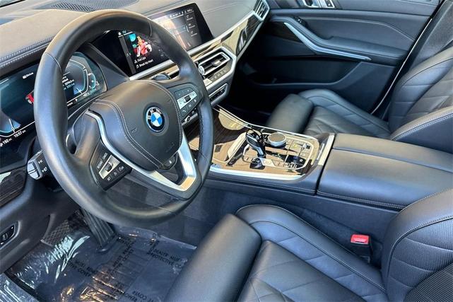 Photo of 2023 Mineral White Metallic BMW X5 PHEV