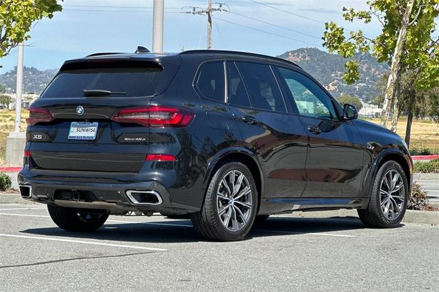 Photo of 2022 Black Sapphire Metallic BMW X5 PHEV