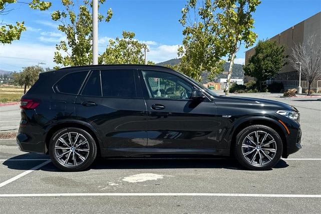 Photo of 2022 Black Sapphire Metallic BMW X5 PHEV