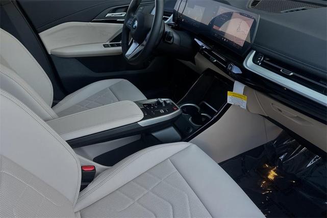 Photo of 2024 Jet Black BMW X1
