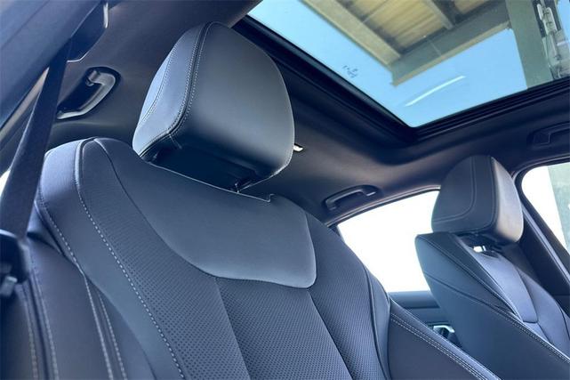 Photo of 2024 Mineral White Metallic BMW 330