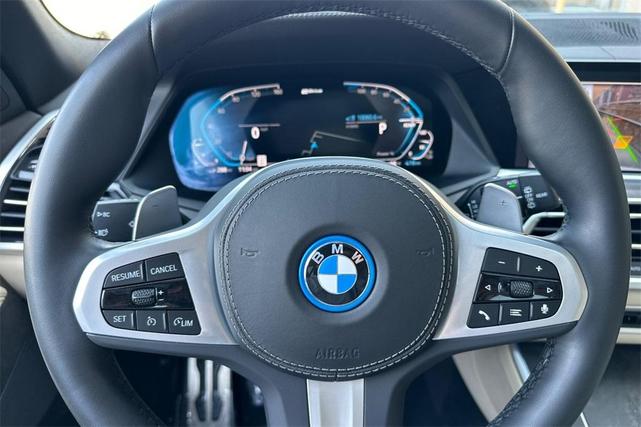 Photo of 2022 Alpine White BMW X5 PHEV