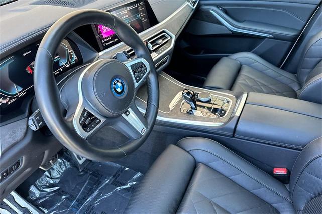 Photo of 2023 Alpine White BMW X5 PHEV