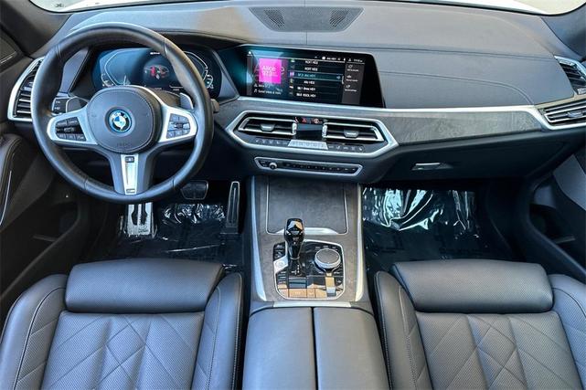 Photo of 2023 Alpine White BMW X5 PHEV