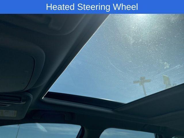 Photo of 2022 Ice Silver Metallic Subaru Forester
