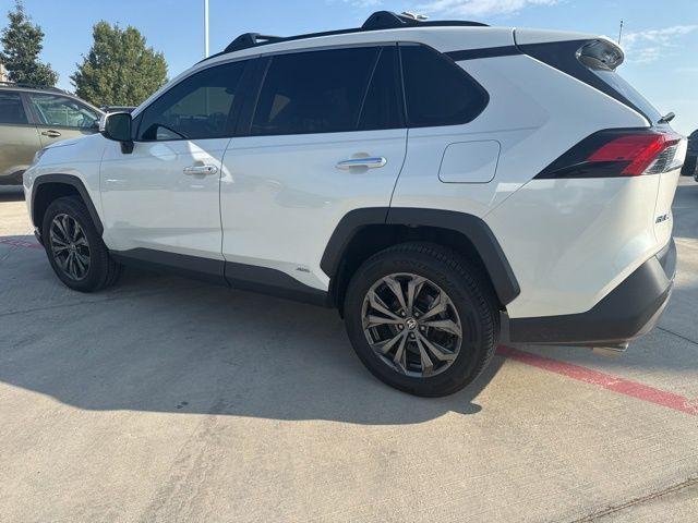 Photo of 2022 Blizzard Pearl Toyota RAV4 Hybrid