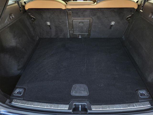 Photo of 2022 Denim Blue Metallic Volvo XC60
