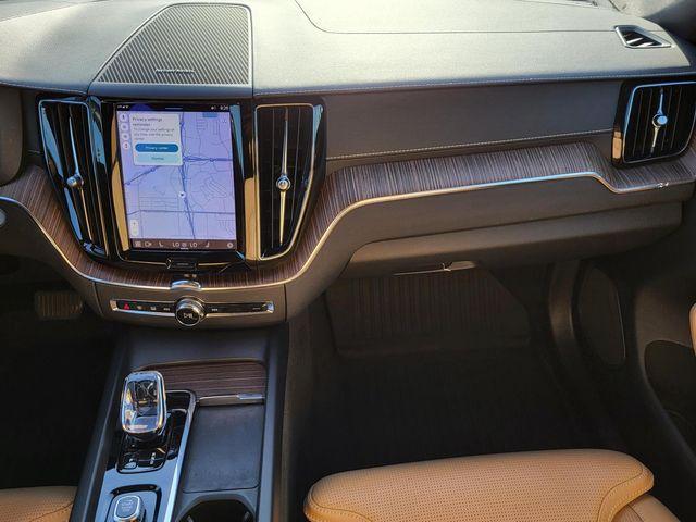 Photo of 2022 Denim Blue Metallic Volvo XC60