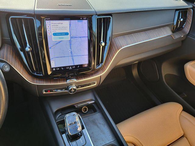 Photo of 2022 Denim Blue Metallic Volvo XC60