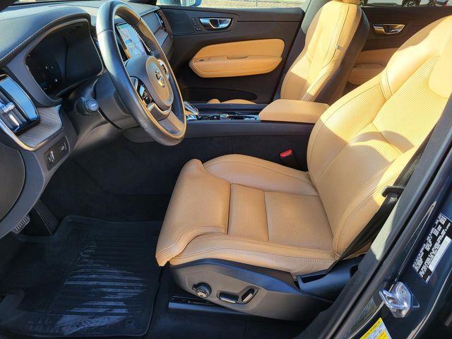 Photo of 2022 Denim Blue Metallic Volvo XC60