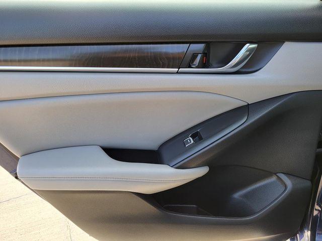 Photo of 2020 Still Night Pearl Honda Accord