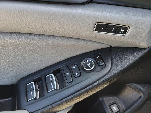Photo of 2020 Still Night Pearl Honda Accord