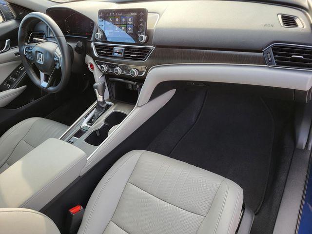 Photo of 2020 Still Night Pearl Honda Accord