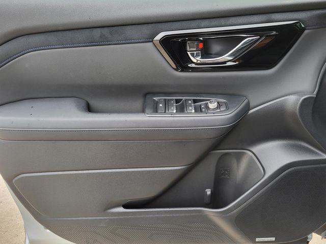 Photo of 2025 Ice Silver Metallic Subaru Forester