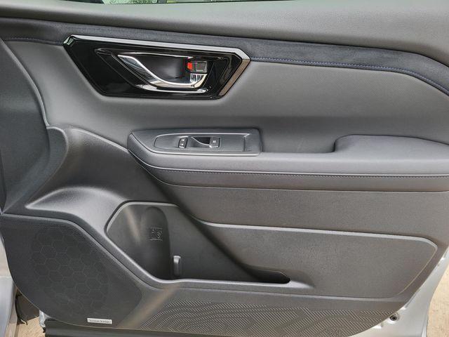 Photo of 2025 Ice Silver Metallic Subaru Forester